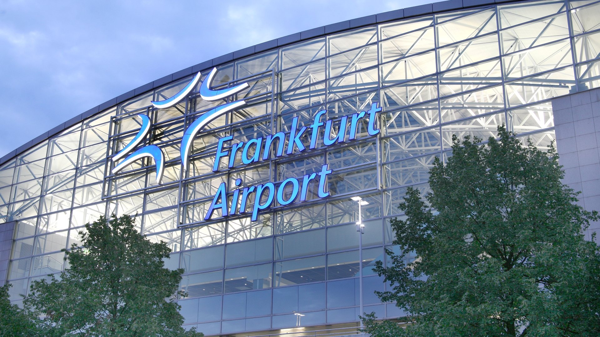 www.fraport.com